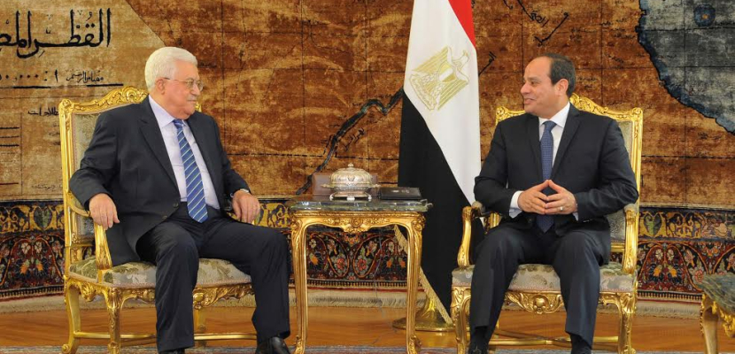 السيسي يؤكد لنظيره الفلسطيني رفض مصر لقرار ترامب بنقل السفارة الأمريكية للقدس