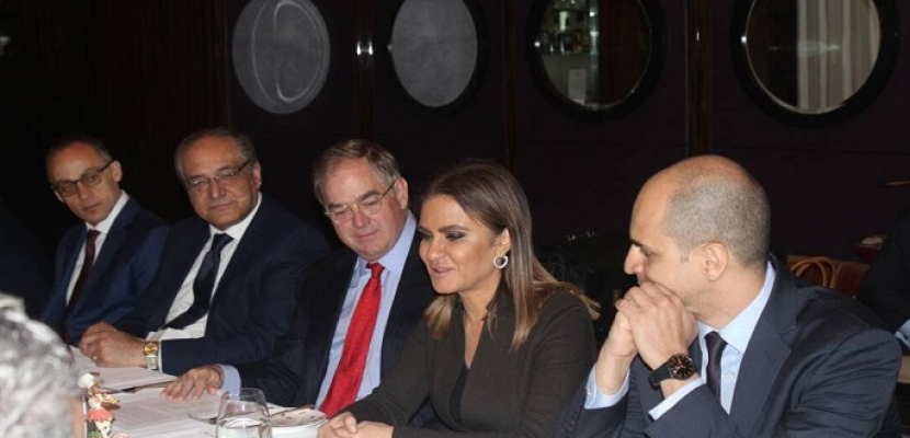 سحر نصر تلتقى عددا من ممثلي البنوك الإستثمارية الأمريكية خلال زيارتها إلى نيويورك