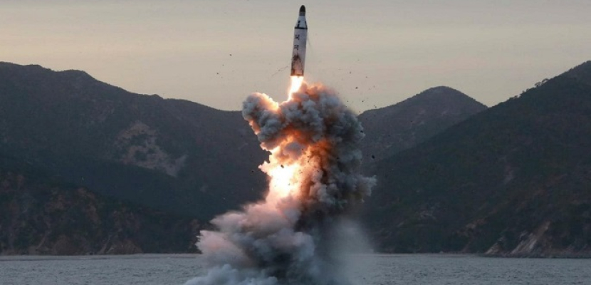 كوريا الشمالية تطلق صاروخاً بالستياً جديداً فى بحر اليابان .. وسول وطوكيو ينددان