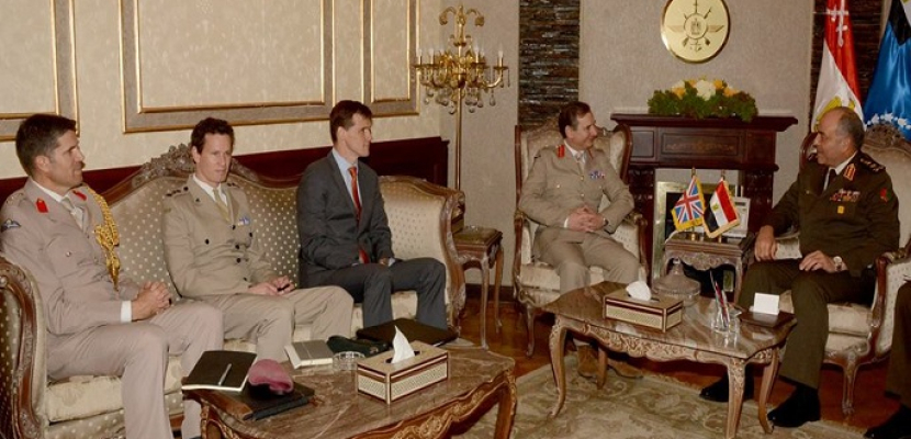 محمود حجازي يلتقي نائب رئيس هيئة أركان الدفاع البريطاني