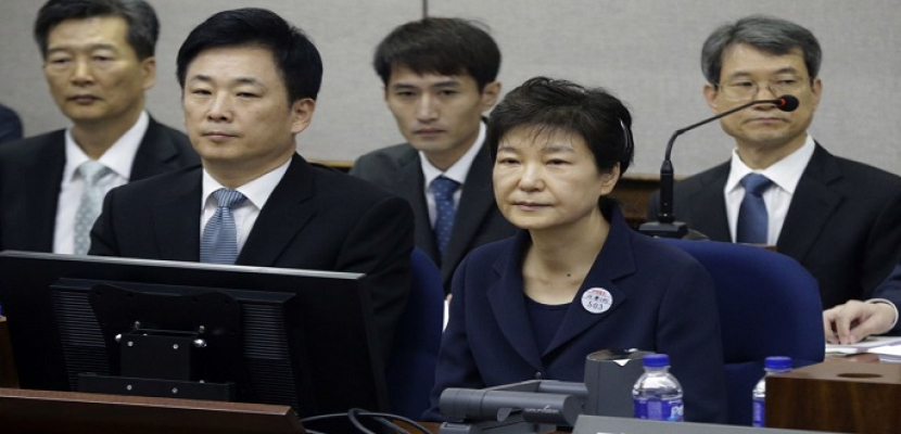 مدع عام: الرئيسة السابقة لكوريا الجنوبية استغلت سلطتها لتتقاضى رشا
