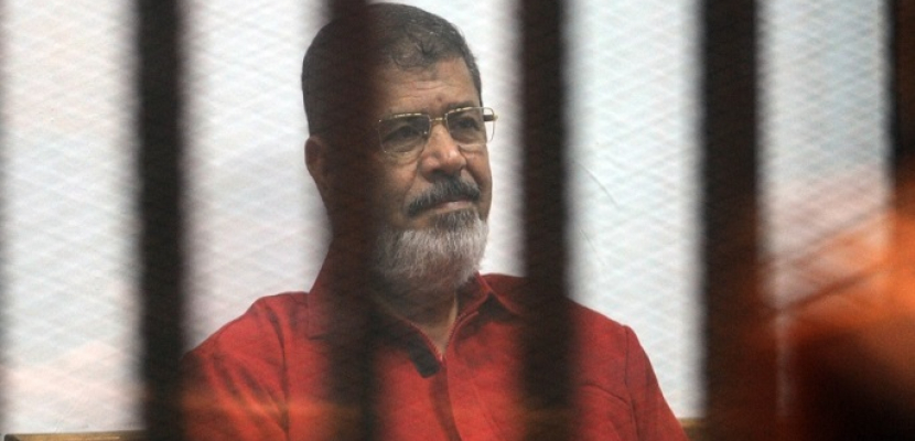 الجنايات تقضى بحبس محمد مرسى 3 سنوات لإدانته فى قضية إهانة القضاء