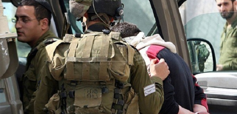 الاحتلال الإسرائيلي يعتقل 7 فلسطينيين من الضفة الغربية