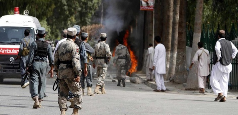 مقتل 7 في انفجار قنبلة أمام مسجد بغرب أفغانستان