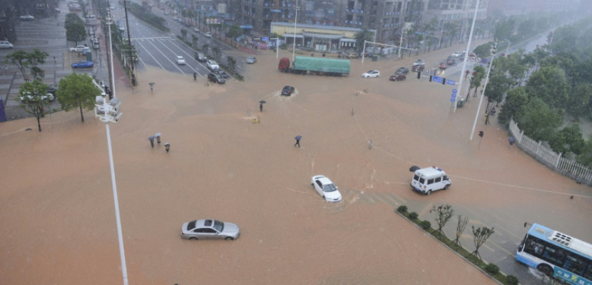 ستون قتيلا على الاقل في فيضانات بوسط الصين