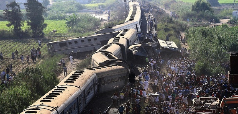 انتهاء عمليات رفع آثار حادث قطارى الاسكندرية وانتظام حركة القطارات