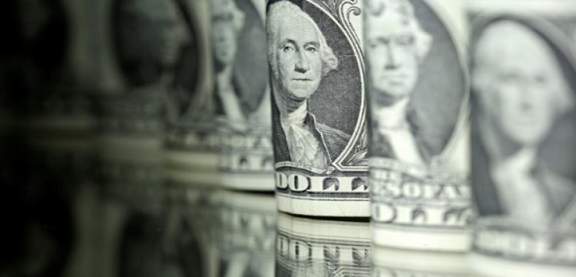 تراجع الدولار وسط ترقب بيانات التضخم في الولايات المتحدة