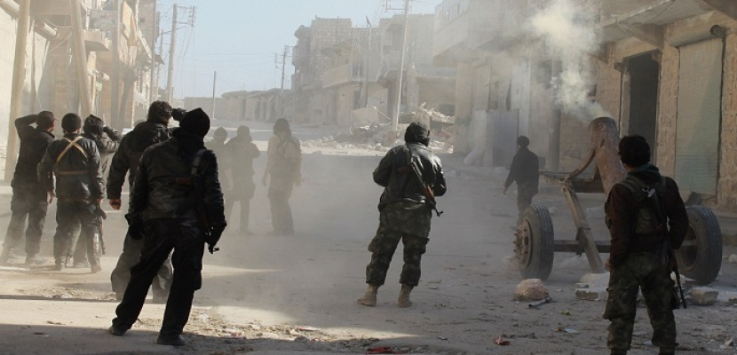 الجيش السورى يشتبك مع داعش شرق دير الزور ويقصف مواقع المعارضة فى ريف حماة