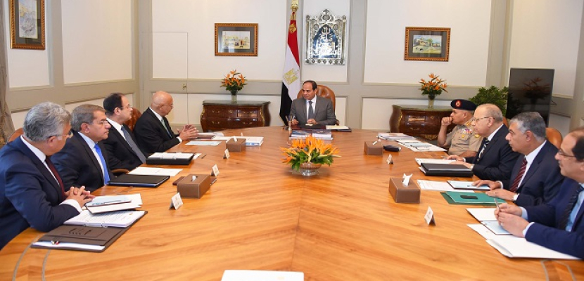 الرئيس السيسي يؤكد أهمية الاستمرار في العمل للانتهاء من تنفيذ المشروعات القومية