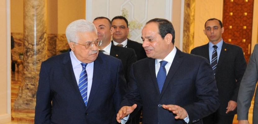 محمود عباس يعزي الرئيس السيسي في ضحايا الاعتداء الإرهابي بمسجد الروضة