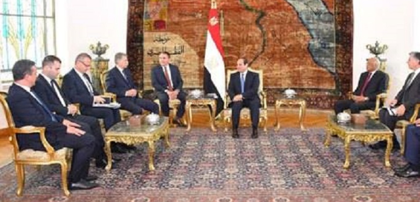 خلال لقاء مع رئيس البرلمان المجري.. السيسي: مصر تكافح الإرهاب وتتصدى له بالنيابة عن المنطقة والعالم بأسره