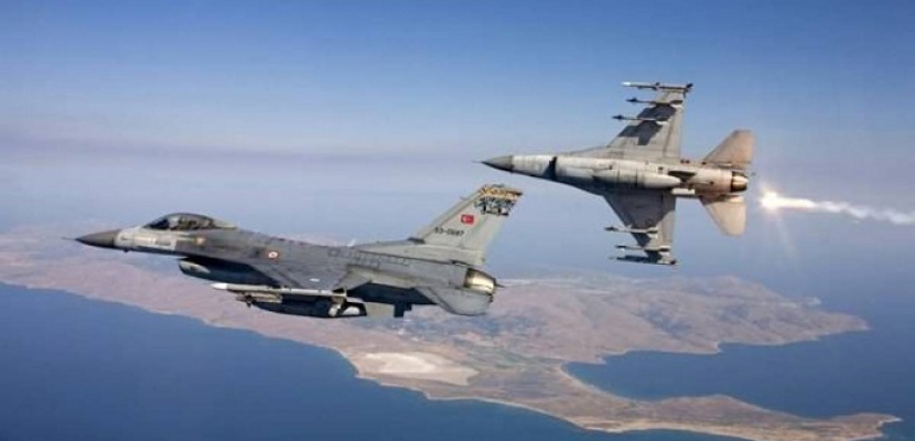 طائرات حربية تركية تهاجم مناطق حدودية تابعة لمحافظة أربيل العراقية