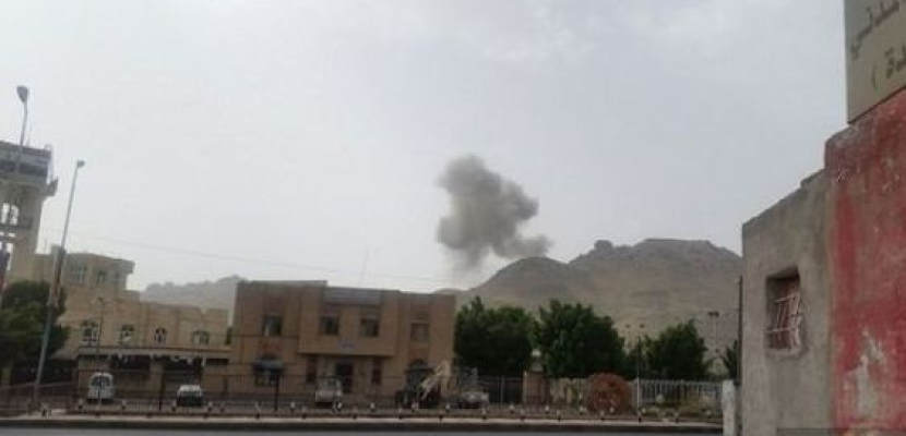 التحالف العربي يجدد قصف أهداف تابعة للحوثيين في صنعاء من بينها جبل عيبان
