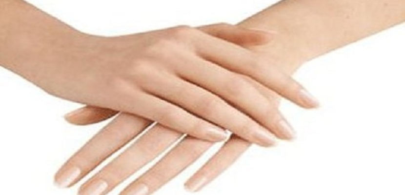 وصفات طبيعية لتفتيح اليدين في الصيف.. للحصول على بشرة مشرقة