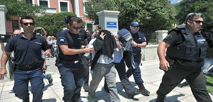 تركيا تعتقل 150 جنديا للاشتباه في صلتهم بكولن