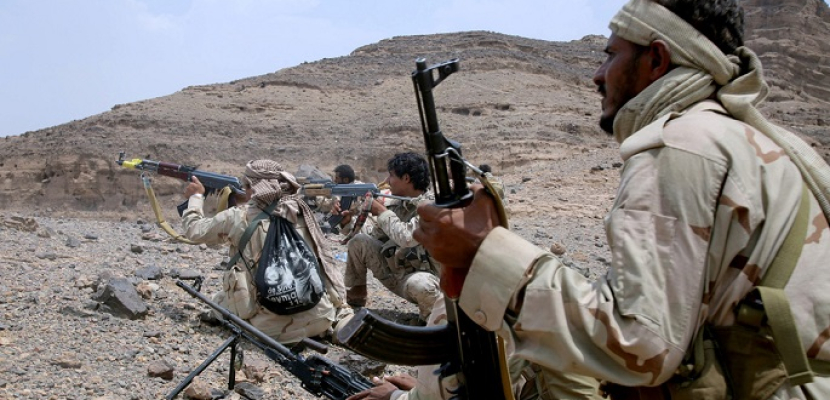 مقتل عدد من عناصر الميليشيات الحوثية بينهم قائدان بسبب خلافات داخلية