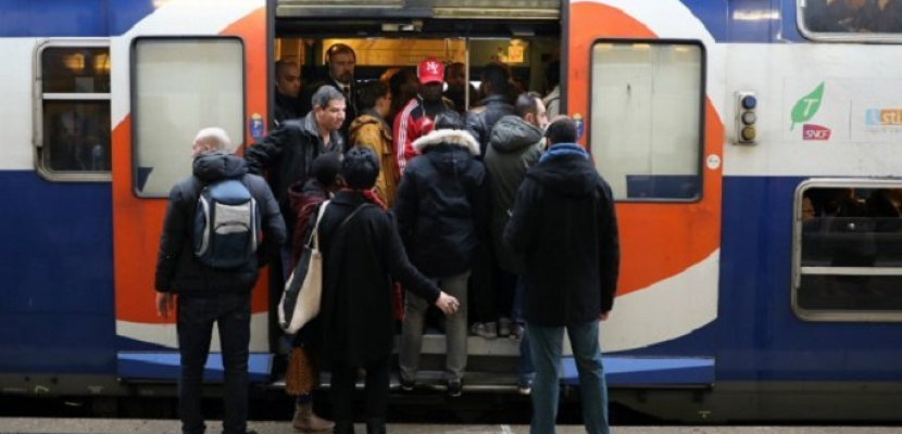 إضراب جديد في قطارات فرنسا احتجاجا على خطط ماكرون الإصلاحية