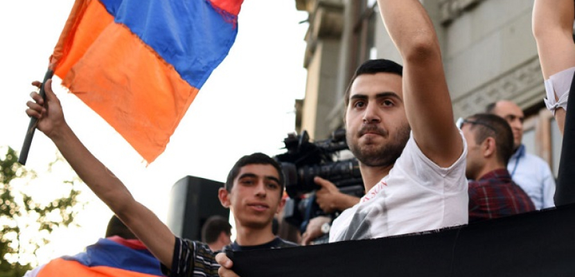 تواصل الاحتجاجات في أرمينيا على تعيين الرئيس السابق رئيسا للوزراء