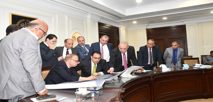 وزير الإسكان ومحافظ القاهرة يتابعان الموقف التنفيذي لمشروعات تطوير المناطق العشوائية بالمحافظة