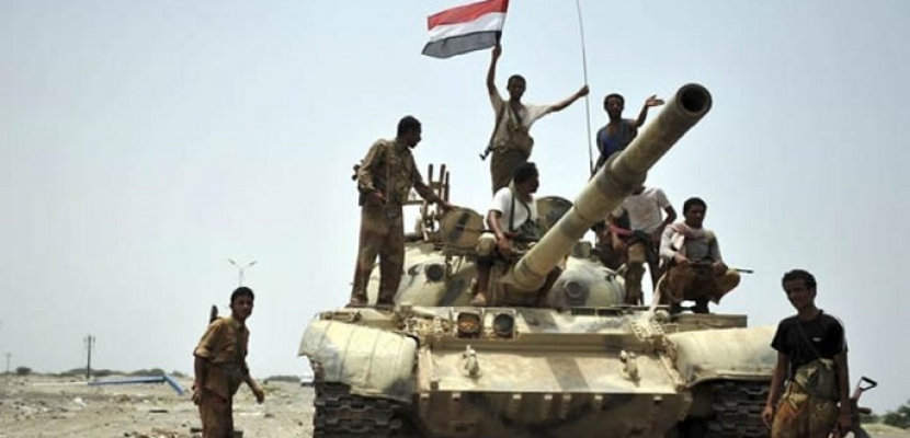 عكاظ السعودية: تقدم الجيش اليمني أصبح يلامس أطراف المدن التي يتحصن فيها الحوثيون