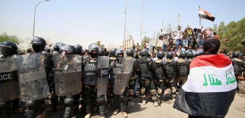 الشرطة العراقية تنتشر بكثافة في ساحة التحرير وسط بغداد