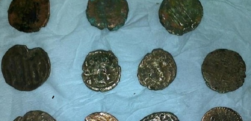 اكتشاف مئات من العملات المعدنية الأثرية بوسط الصين