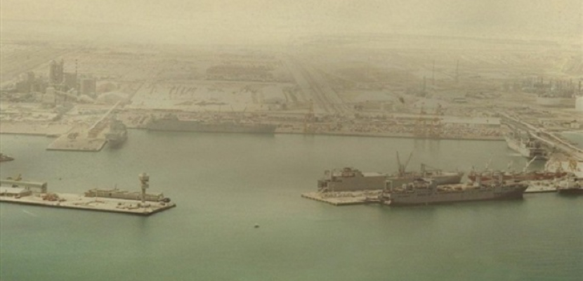توقف حركة الملاحة البحرية في موانئ الكويت لسوء الأحوال الجوية