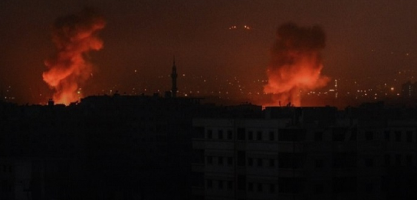 القوات الجوية السورية تتصدى لـ”هدف معاد” وتدمره غرب دمشق