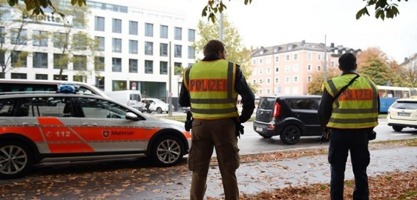 شرطة أمستردام تطلق النار على مشتبه به في حادث طعن وتصيبه