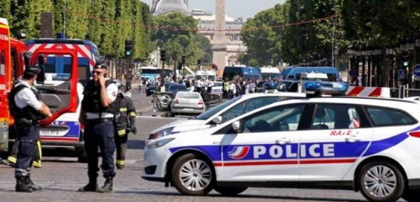 لو فيجارو: حادث “تراب” في باريس يثير الجدل بين العمل الإرهابي أو الخلاف الأسري