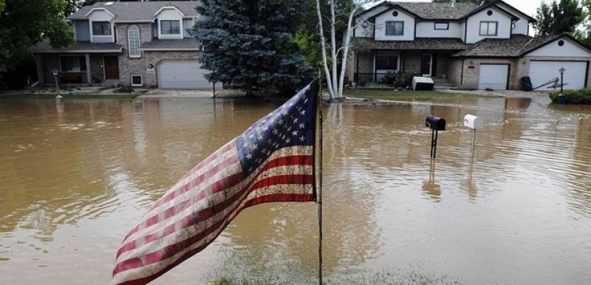 حاكم نيويورك يعلن الطواريء جراء السيول والفيضانات العارمة
