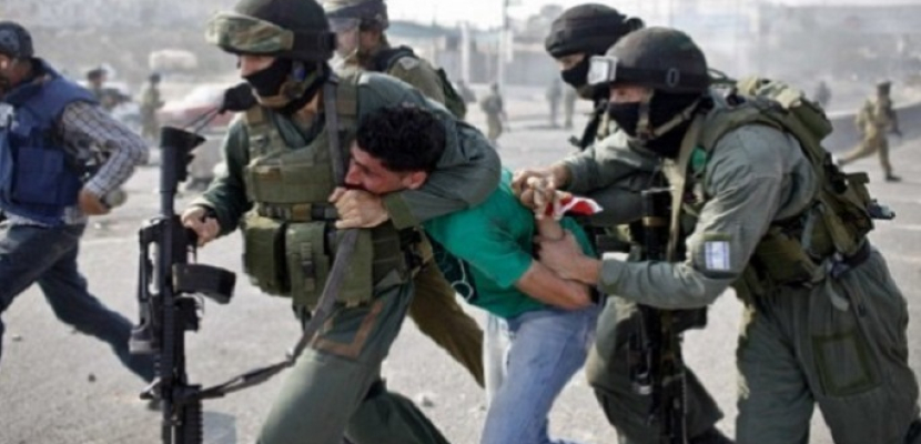 قوات الاحتلال الإسرائيلى تعتقل 10 فلسطينيين فى الضفة الغربية