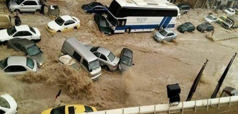 قتلى وعشرات الجرحى والمفقودين في سيول بالأردن.. وإعلان حالة الطوارئ بالبلاد