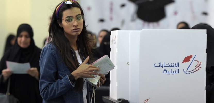 إقبال كبير على التصويت في الانتخابات النيابية والبلدية بالبحرين