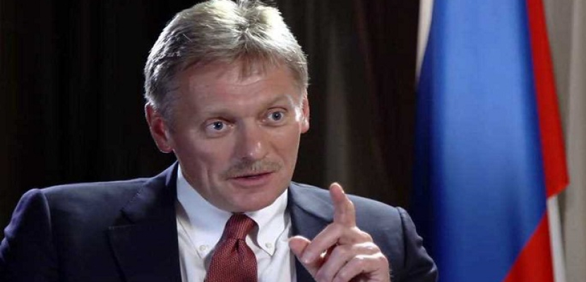 الكرملين: تصريحات كييف بشأن إمكانية التواصل مع روسيا تتناقض مع حظر زيلينسكي للتفاوض معنا