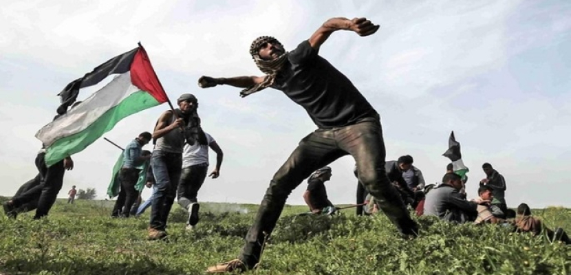الفلسطينيون يستعدون لجمعة “لن نساوم على حقنا بالعيش بكرامة”