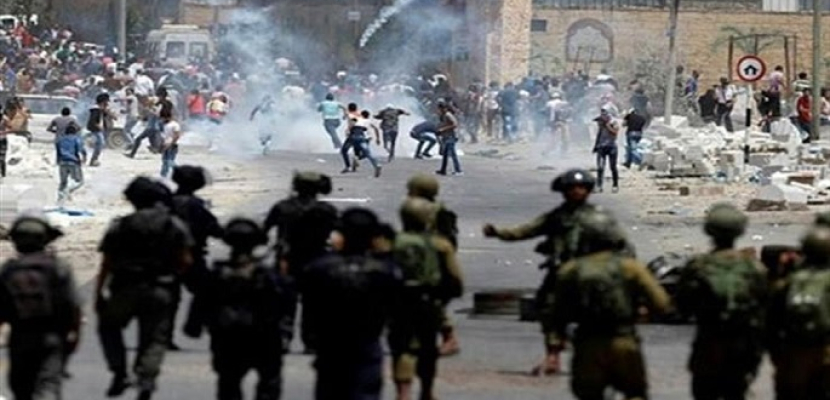 إصابة عشرات الفلسطينيين خلال مواجهات مع الاحتلال الإسرائيلي في مدينة البيرة