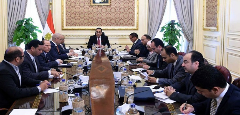 بالصور.. رئيس الوزراء يعقد اجتماعا لمتابعة الموقف التنفيذي لتطوير وتنمية مدينة رشيد