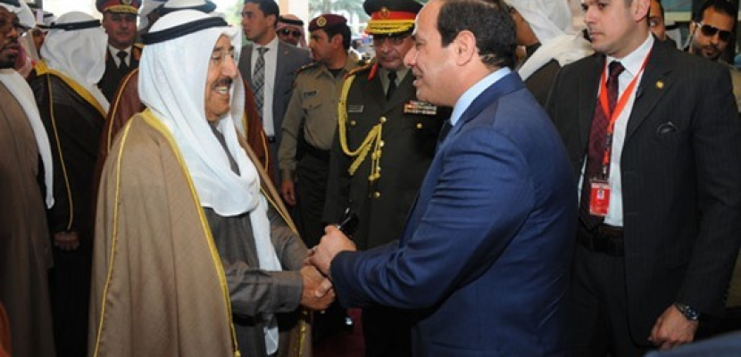 الرئيس السيسي يبحث مع أمير الكويت هاتفيا مستجدات الأوضاع العربية والإقليمية
