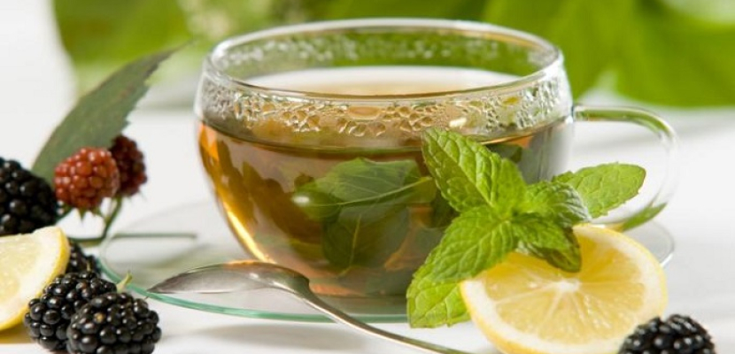 كمادات الشاي الاخضر علاج سحري للهالات السوداء والتجاعيد تحت العين