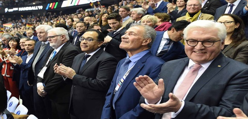 بالصور.. رئيس الوزراء يشهد افتتاح بطولة العالم لكرة اليد للرجال خلال زيارته لألمانيا