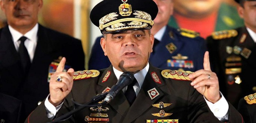 وزير الدفاع الفنزويلي يعلن دعم الجيش لمادورو.. ويتهم واشنطن بالوقوف وراء محاولة الانقلاب