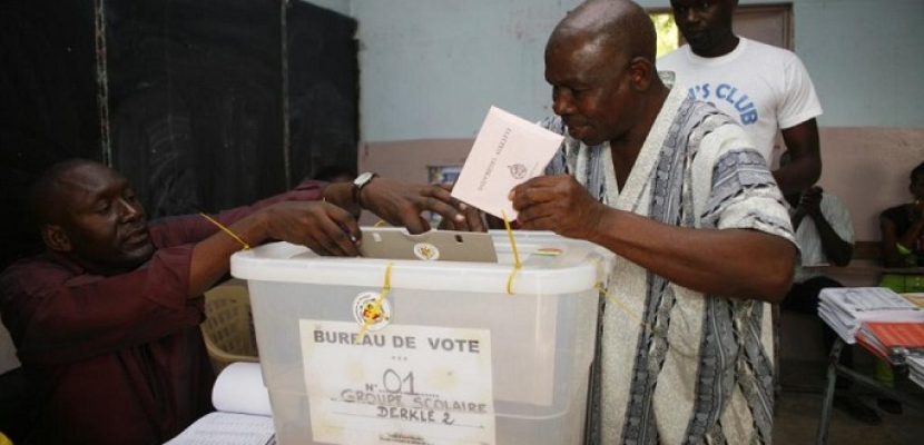 الناخبون فى السنغال يدلون بأصواتهم فى انتخابات الرئاسة