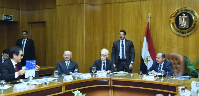 وزير التجارة: نسعى لجذب الاستثمارات الأجنبية للسوقين المصري والإفريقي