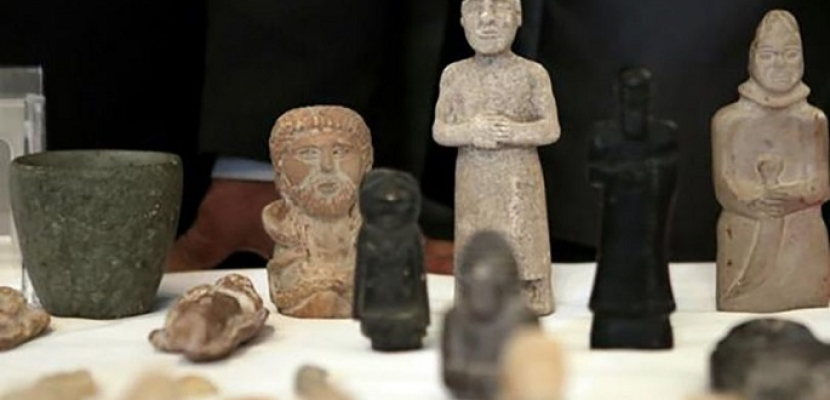 البعثة السلوفاكية تسلم العراق 109 قطع أثرية تعود للألف الثالث قبل الميلاد