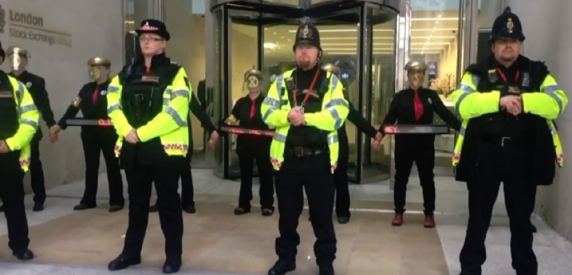 اعتقال سويدية في مطار جاتويك البريطاني للاشتباه في التخطيط لعمل إرهابي