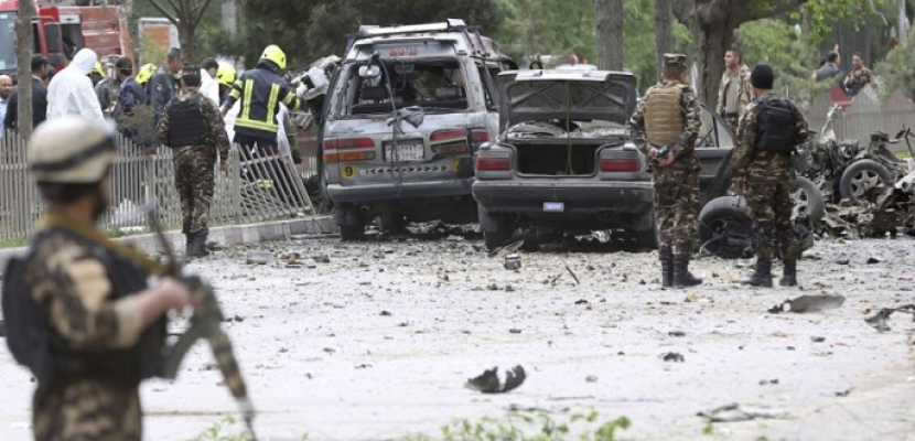 إصابة 4 أشخاص بينهم مسئول أفغاني بارز في هجوم انتحاري بإقليم “زابول”