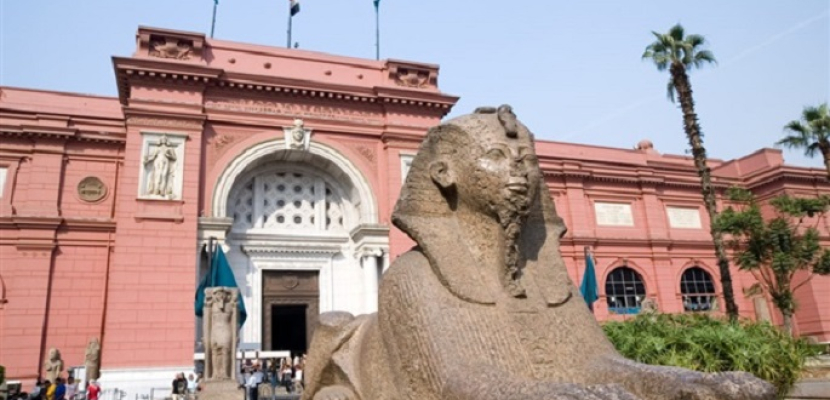 المتحف المصري يشهد إقبالا من قبل المصريين بصفة خاصة والعرب والأجانب بصفة عامة