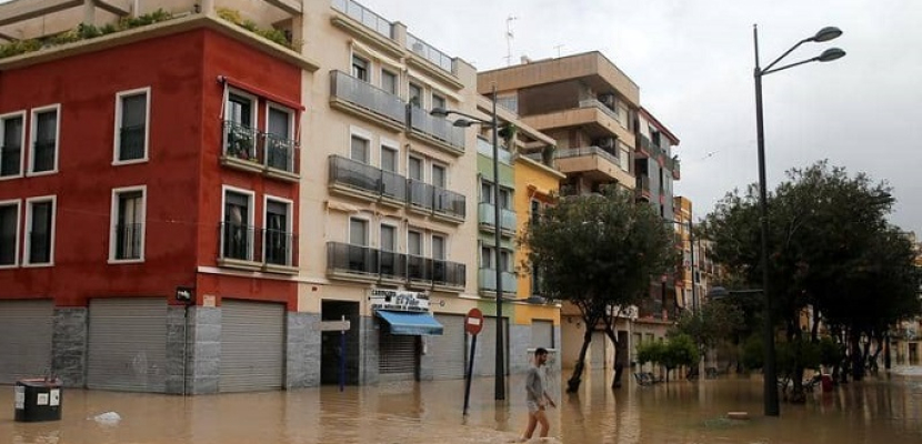 ارتفاع ضحايا فيضانات فرنسا وإيطاليا إلى أكثر من 30 قتيلا ومفقودا
