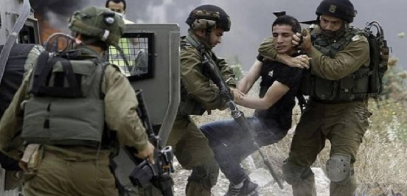 قوات الاحتلال تعتقل 13 فلسطينيا بالضفة الغربية